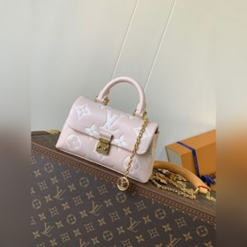 頂級原單，變碼芯片 M13796粉色M12145白 M12144黑 M1221