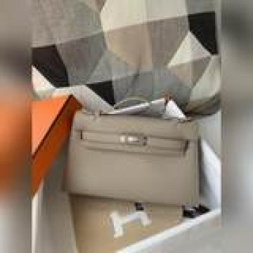 絕美一包，大象灰愛家超級經典的一款入門級包包，配Kelly 一代 / EP手