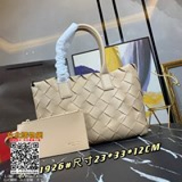 新款  BV Intrecciato編織Nappa皮革托特手袋配有小袋，
