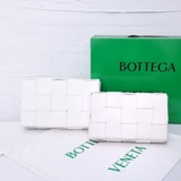 編號3030。26*8*18。3029。23*5*15。B家cassette新款