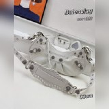 大小閃磚款｛油蠟皮②個尺寸｝Balenciag* Le Cagole 半月牙
