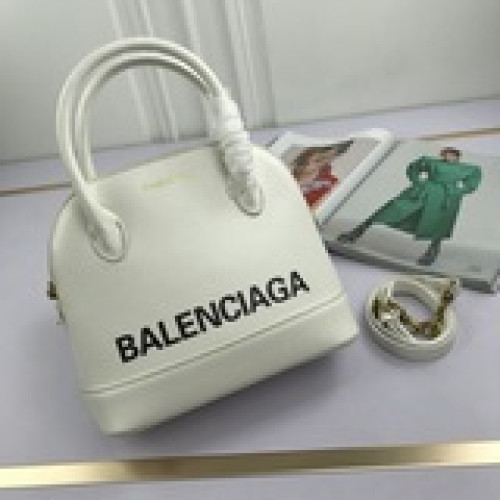 Balenciaga巴黎世家 新款貝殼包出貨啦2023秋冬火爆款-日常搭配休閑風