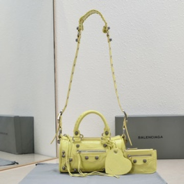 Balenciaga新款旅行包！迷你號22cm*12*10 ，檸檬黃