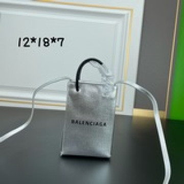 升級版（有序列號Balenciaga巴黎世家手機包十字紋新款迷你購物袋出貨啦2