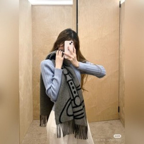 西太後土星披肩 薇薇安 維斯特伍德 小衆奢品 低調簡約 手感柔軟 100%羊絨