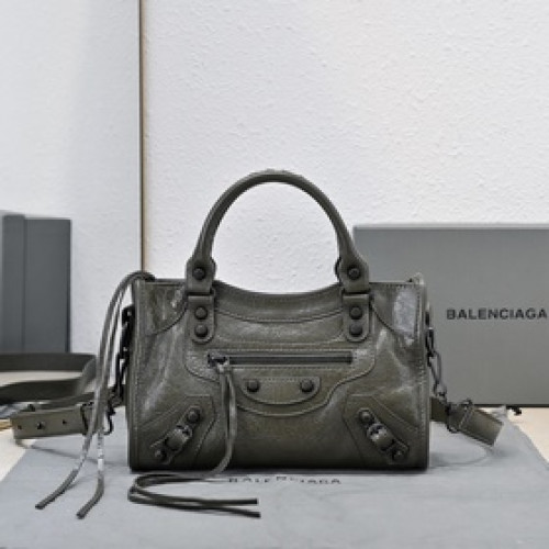 2026Balenciaga款 顔色機車包經典系列重現，時尚潮流，比舊版更簡潔大