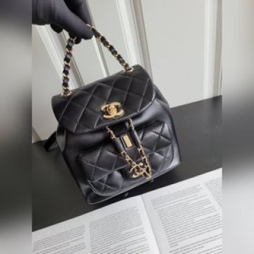 現貨22A 羊皮DUMA雙肩小背包 女款背包 一眼愛上這個羊皮，這個白不用擔心了