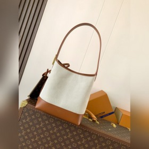 頂級原單，變碼芯片M25468 本款 Low Key Hobo 小號手袋糅合帆布