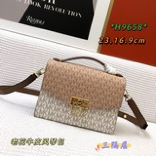 【原版皮高品質】配盒子Mk專櫃23秋冬新品，大衆化，超級百搭，超A品質，超級實用