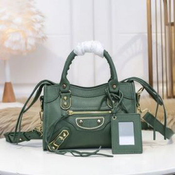 Balenciaga 巴黎x家 原單品質 經典代表作機車包，好美又耐看-原版山羊