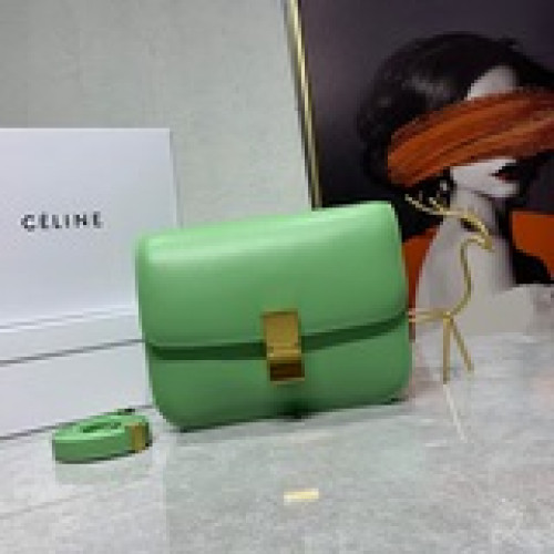 新品 升級版大號  【配盒】全新升級Celine box一直受歡迎的豆腐包，手搓