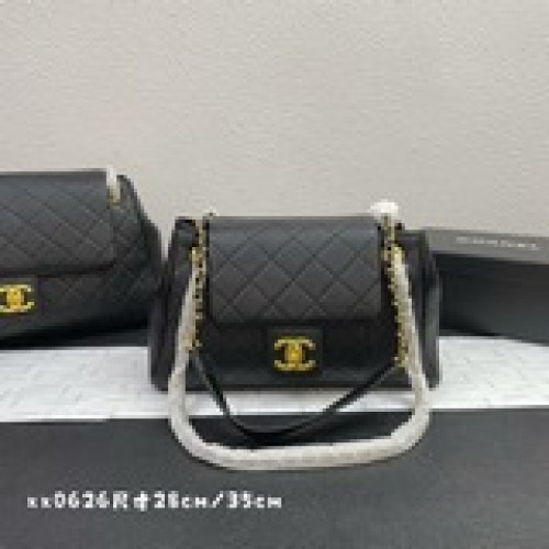 香奶奶 中古包實用能裝簡約大氣背的方式衆多：單肩  斜挎  流浪背法牛皮xx