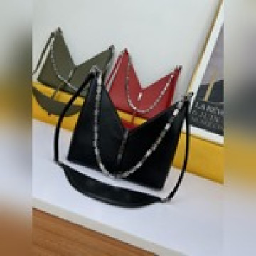 givenchy 新款 紀梵希 法國品g家2023全新推出v形cut out 手