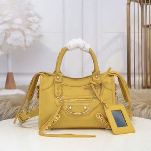 Balenciaga 巴黎x家 原單品質 經典代表作機車包，好美又耐看-原版山羊