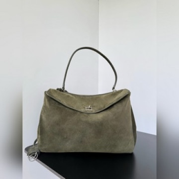 Balenciaga Rodeo 好不容易搶到的Rodeo！！！柔軟的大廓形包包