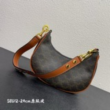 原版皮 賽林ava strap 中號光滑牛皮革手袋。 尺寸：24 x 13 x