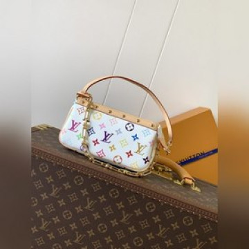 頂級原單，變碼芯片M13663白彩 M13404白彩 M13440公仔本款