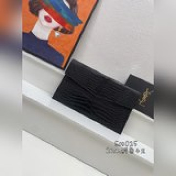 鳄魚牛皮 uptown_新品手拿包 （配盒子）最經典的标志性金屬logo，牛皮