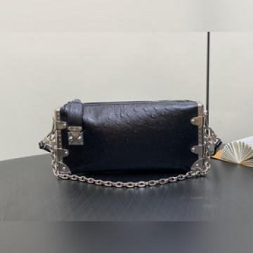 頂級原廠 M25445黑色鴕鳥全皮 軟盒子系列 SLIM TRUNK 手袋 本款