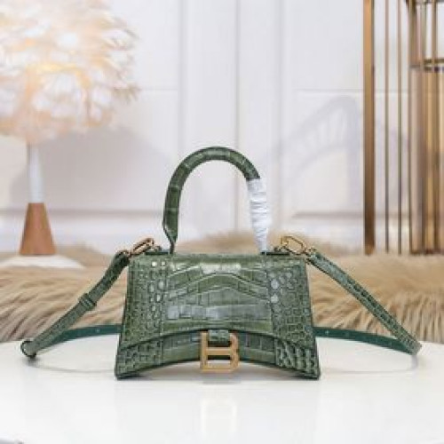 小號沙漏包鳄魚 紋系列 Balenciaga 巴黎世家全新推出了帥爆的Hourg