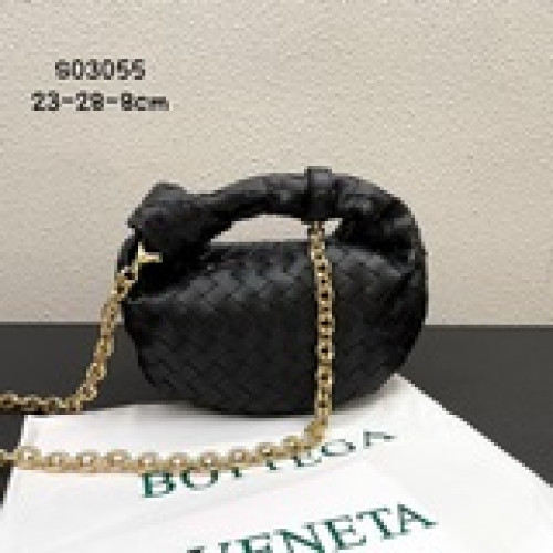 bv秋冬新款鍊條jodie。bottega venetal的mini jodi