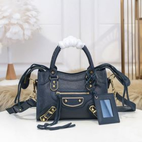 Balenciaga 巴黎x家 原單品質 經典代表作機車包，好美又耐看-原版山羊