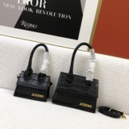 鳄魚紋 jacquemus口紅包 2021春夏系列上新 多種背法 展示不一樣的