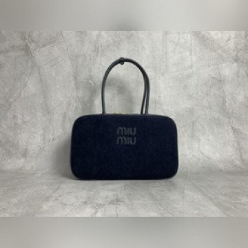 5BB117(燈芯絨藍) MiuMIUMIU新品燈芯絨公文包，時尚與經典的完全融