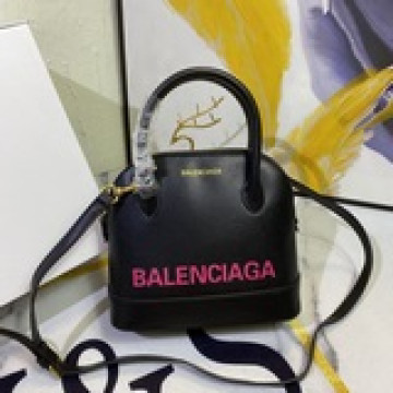 Balenciaga巴黎世家 新款貝殼包出貨啦2023秋冬火爆款-日常搭配休閑風