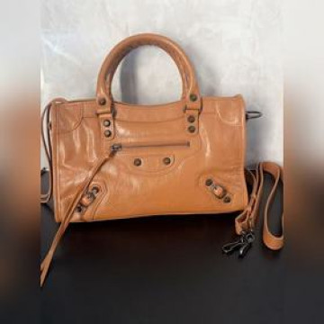 Balenciaga CITY 最具标志性手袋Le City系列 2026該系列