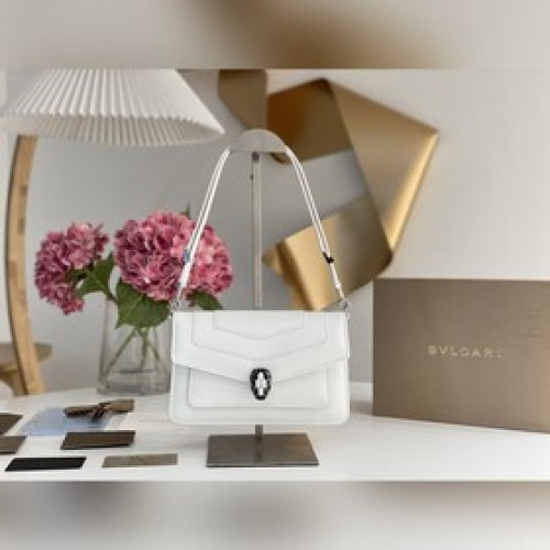 BVLGARI 【B家】新品 EAST-WEST2022年夏季最新包包系列！此