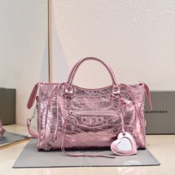Balenciaga，新款機車包經典系列重現，時尚潮流，比舊版更簡潔大方，輕巧，