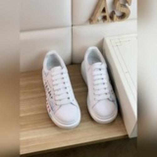 【Alexander McQUEEN 亞力山大麥昆】高版本高端貨、新款獨家訂制意