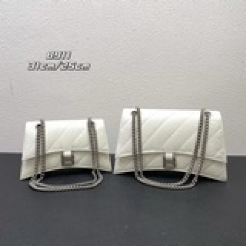 【頭層油蠟皮】Balenciag*最新 Crush 包款強勢登場！高級感滿滿上
