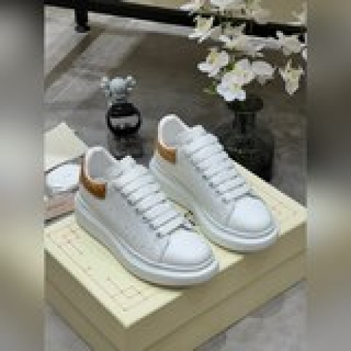 Alexander McQUEEN正品爆拆 1：1頂級麥昆原版皮料白色進口絲綢皮