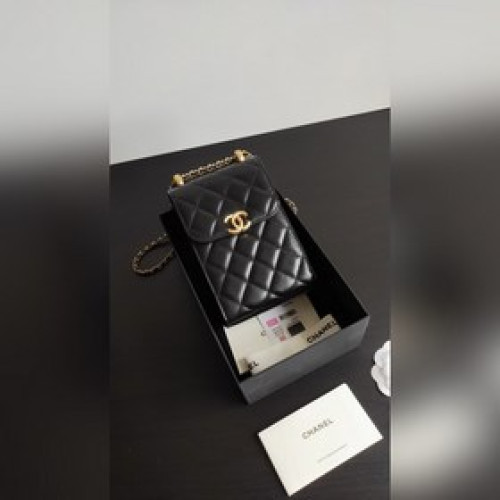 進口油臘小牛皮Chanel 全網最高品質！ 2021最新 手機包【城堡小金珠系列