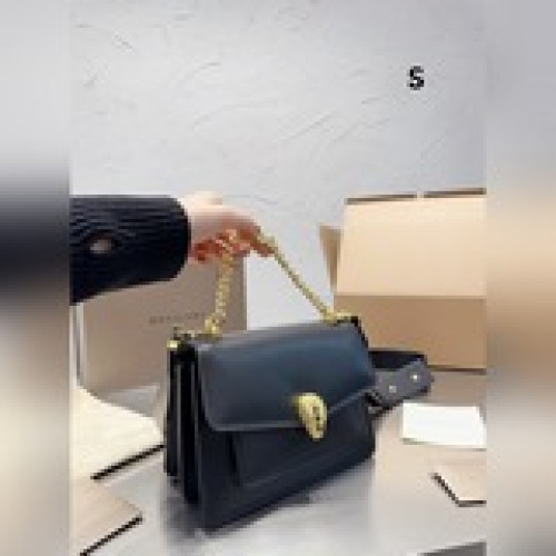 寶格麗BVLGARI | So Black超酷中性包款@BVLGARI寶格麗