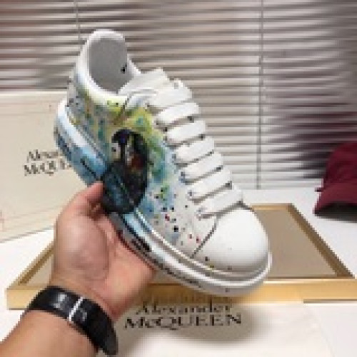 獨家潮牌現貨——【AIexanderMcQUEEN】麥昆——新款，情侶款，獨特工