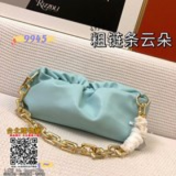 新款 bottega veneta the chain pouch （大