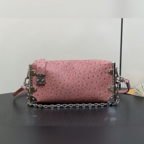 頂級原廠 M25445粉色鴕鳥紋全皮 軟盒子系列 SLIM TRUNK 手袋 本