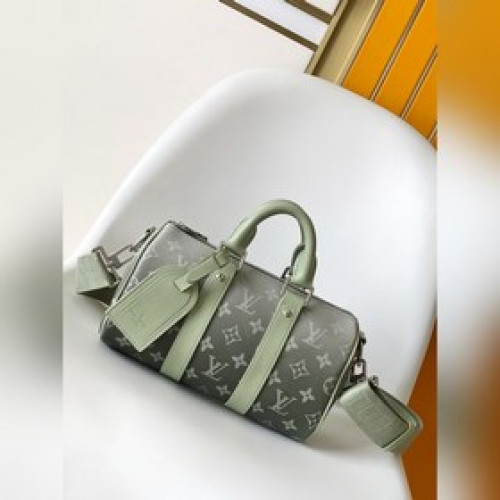 動态芯片 頂級原單M11591 M46271黑花 枕頭包 本款 Keepall
