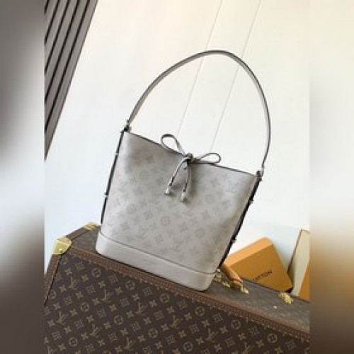 女款_頂級原單，變碼芯片M12139黑色，M12140杏色，M12496彩色月光女
