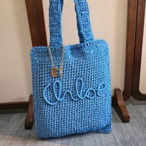 全網都在問！這個夏天讓它陪着你[哇]！ chloe 25春夏的新款草編包SUMM