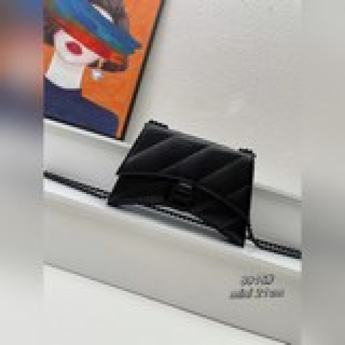 【mini號油蠟皮】Balenciaga 最新 Crush 包款強勢登場！高級