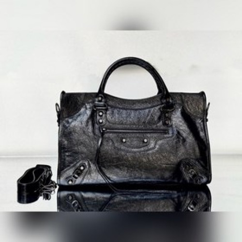 Balenciaga city 中號黑色，黑扣 經典機車包 巴黎世家最具标志性手