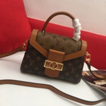 春夏新品 Louis Vuitton 火爆手提斜挎實用時尚款Mode