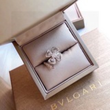 Bvlgari 寶格麗 詠綻系列 四葉草 排鑽 開口戒指 不挑手指 均可佩戴 送