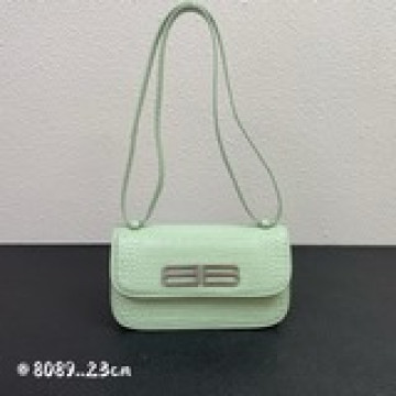 Balenciag gossip 出新 腋下豆腐包 通勤的硬挺版型 内裡多隔層