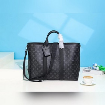 頂級原單M30937 本款 Weekend Tote 手袋取材 Monogram