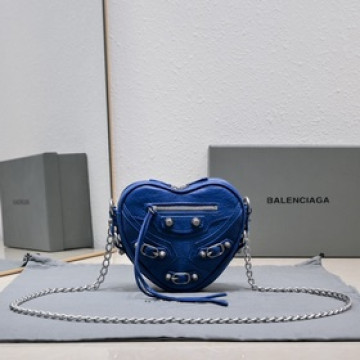 BALENCIA新款Le Cagole Heart 愛心包 心形包 可愛又酷 搭